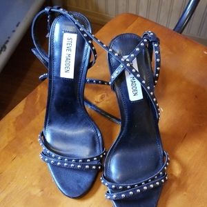 Black heels size 7.5